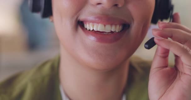 Çağrı Merkezi Kadın Ağzı Iletişim Danışmanlık Müşteri Hizmetleri Için Ofiste — Stok video