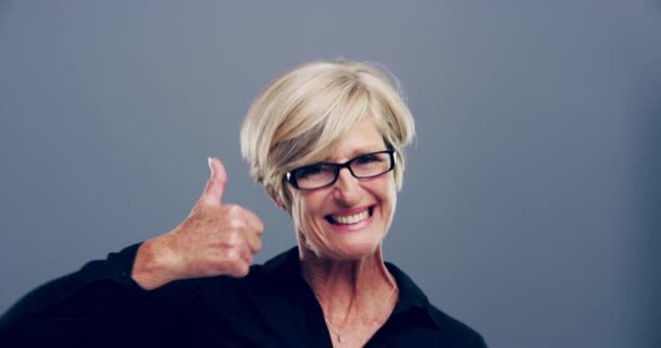 Senior Woman Face Thumbs Winning Success Good Job Isolated Studio — Stock Video