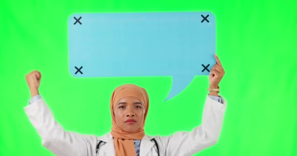 Μουσουλμάνα Γυναίκα Γιατρός Και Ομιλία Φούσκα Στην Πράσινη Οθόνη Ένδειξη — Αρχείο Βίντεο