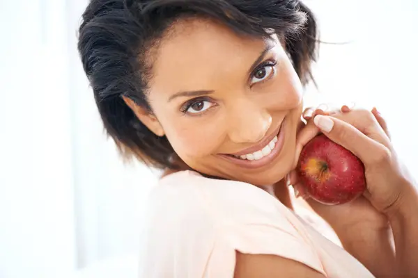 Health Apple Portrait Woman Studio Wellness Nutrition Organic Diet Smile — Stock Photo, Image