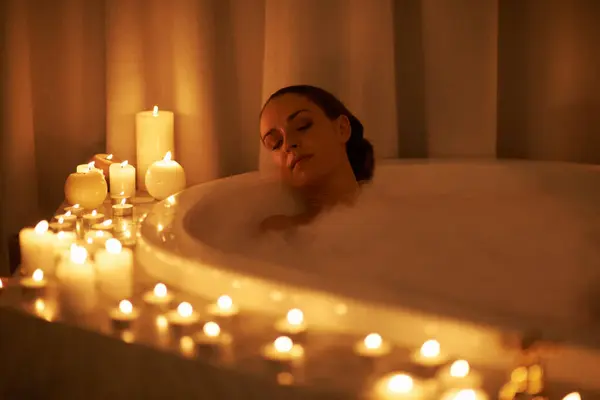 Sublime Ambient Relaxation Gorgeous Woman Relaxing Candle Lit Bath — Stock Photo, Image