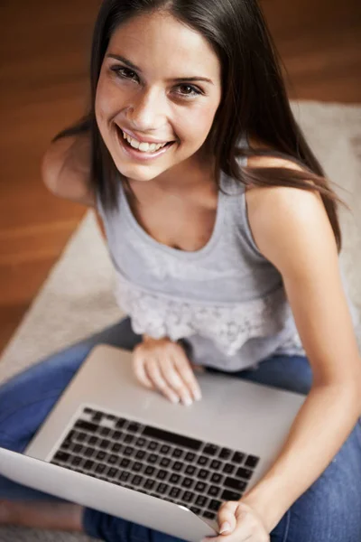 Top View Laptop Portrait Happy Woman Floor Learning Online Education — Stock Photo, Image