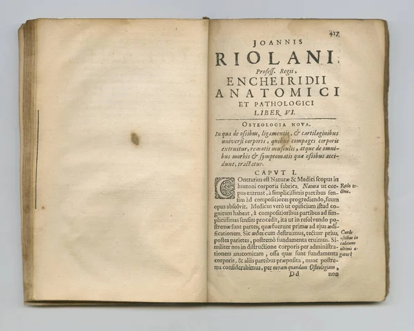Verwitterte Alte Lateinische Seiten Ein Altes Medizinisches Buch Mit Seinen — Stockfoto