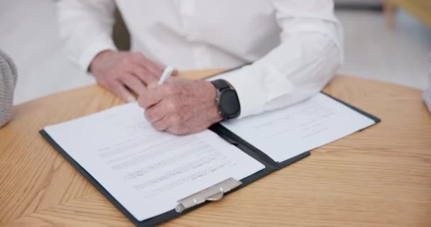 Assinatura Contrato Lidar Com Mãos Pessoas Para Planejamento Consultoria Seguro — Vídeo de Stock