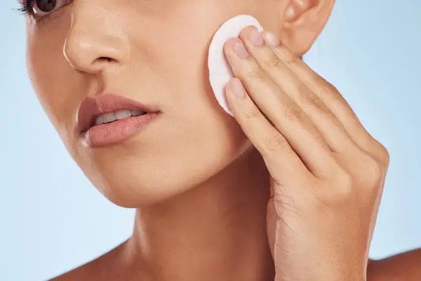 Woman Face Hands Cotton Pad Skincare Makeup Removal Blue Studio — Stock Photo, Image