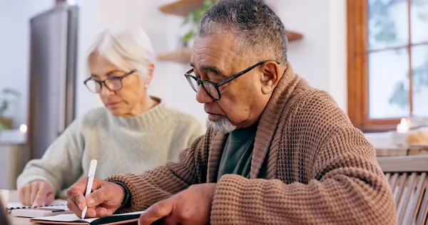 Couple Paperwork Signing Insurance Retirement Reading Bills Documents Senior People — Stock Photo, Image
