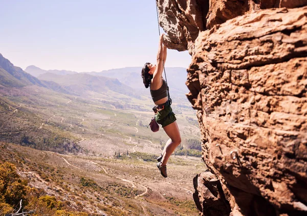 Sports Rock Climbing Training Woman Mountain Fitness Adventure Challenge Rope — Stock Photo, Image