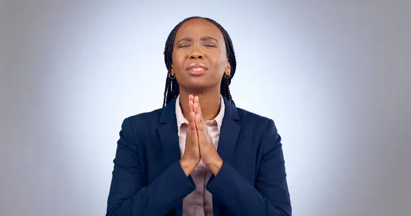 Oração Mulher Espiritual Negra Estúdio Para Gratidão Perdão Esperança Compaixão — Fotografia de Stock