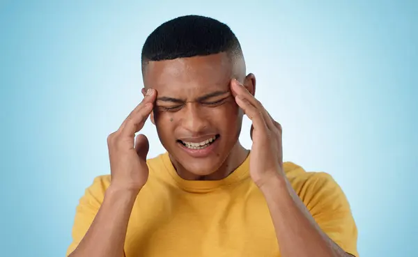 Kopfschmerzen Stress Und Ein Mann Studio Mit Angst Burnout Oder — Stockfoto
