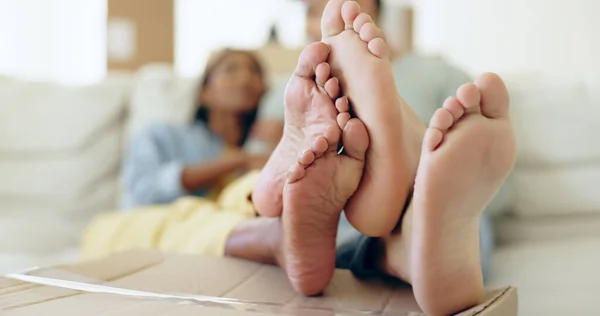 Couple Feet Box Relaxing New Home Moving Investment Future Growth — Stock Photo, Image