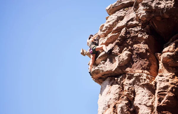 Fitness Escalada Espaço Com Mulher Montanha Para Esportes Aventura Desafio — Fotografia de Stock