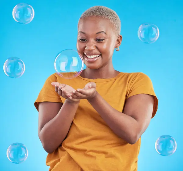 Black Woman Play Bubbles Happiness Fun Vibrant Entertainment Blue Background — Stock Photo, Image