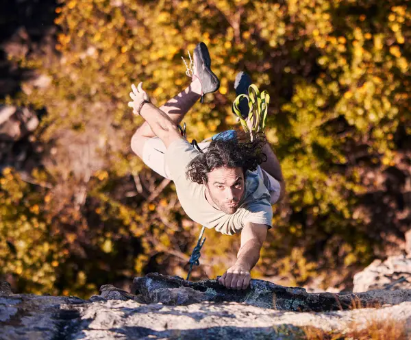 Escalada Exploração Montanhas Com Homem Natureza Para Esportes Fitness Aventura — Fotografia de Stock
