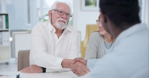 Senior Couple Handshake Insurance Planning Investment Meeting Consultant Shaking Hands — Stock Video