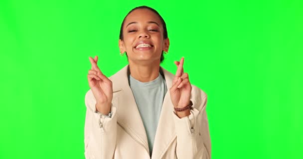 Pantalla Verde Cara Mujer Dedos Cruzados Estudio Para Esperanza Buena — Vídeos de Stock