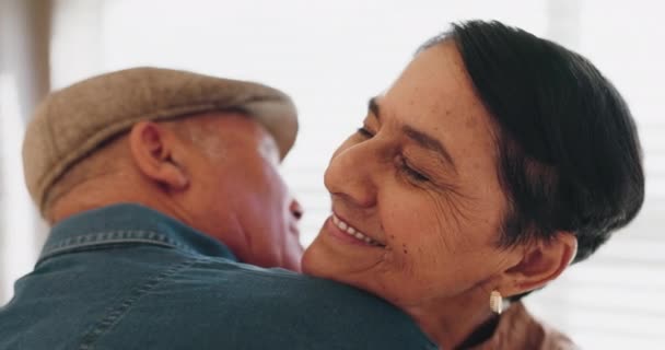 Objetí Tanec Starší Pár Láskou Manželstvím Štěstím Wellness Romantikou Vztahem — Stock video