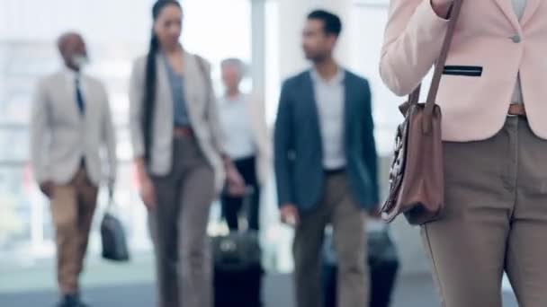 Caminhada Corpo Mulher Negócios Com Saco Aeroporto Para Viagens Voo — Vídeo de Stock