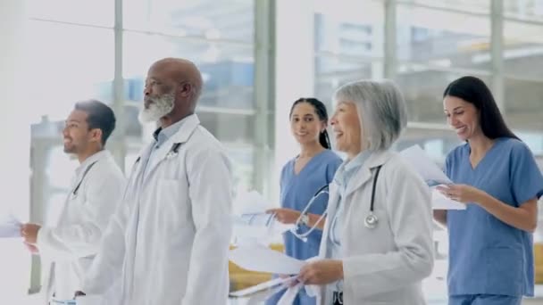 Csapatmunka Orvosi Tabletta Orvosok Kórházban Találkozó Tanácsadás Csapatmunka Gyógyászat Egészségügy — Stock videók