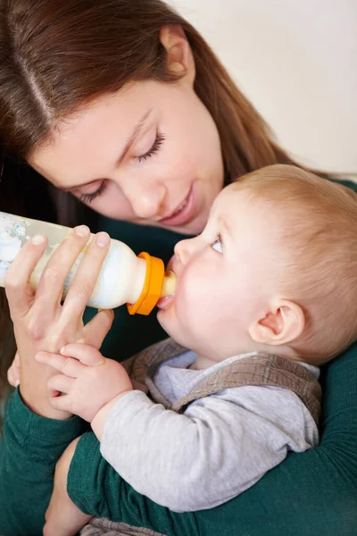Woman Holding Baby Bottle Feeding Home Growth Child Development Hunger — Stock Photo, Image