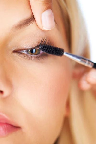 Makeup Mascara Woman Hands Studio Volume Care Professional Application Closeup — Stock Photo, Image