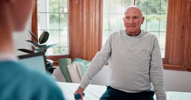 Physiotherapie Krankenschwester Und Altenpfleger Mit Bewegung Stretching Und Gesundheitsfürsorge Mit — Stockvideo