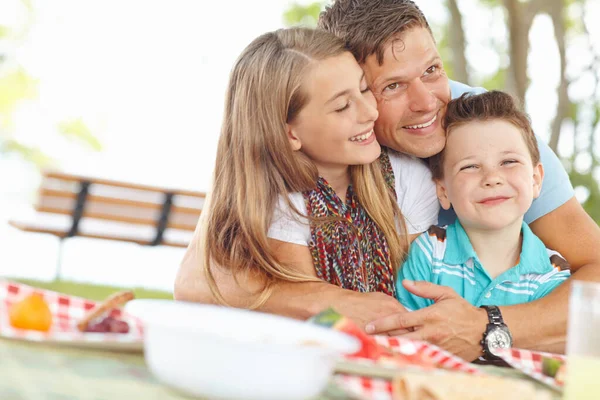 Picnic Lunch Dad Father Hugging His Daughter Son Picnic Table — Stock Photo, Image