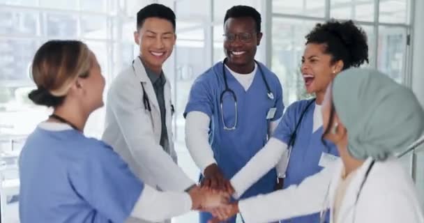 Médecin Mains Pile Dans Motivation Travail Équipe Collaboration Les Encouragements — Video