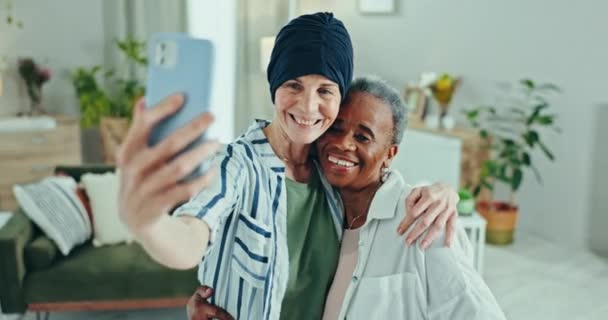 Selfie Wanita Senior Atau Pelukan Dengan Senyum Wajah Untuk Gambar — Stok Video