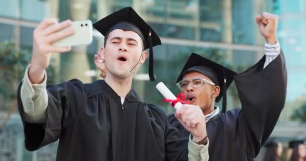 Selfie Mezuniyet Öğrencilerle Üniversite Kutlama Mutlu Üniversite Burs Başarı Kampüs — Stok video