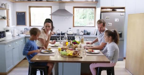 Jedzenie Śniadanie Zabawne Rodziną Kuchni Dla Zdrowia Miłości Jedzenia Razem — Wideo stockowe