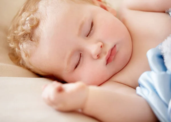 Spánek Dítě Dítě Detailní Posteli Klidem Odpočinek Ranním Spánku Pro — Stock fotografie