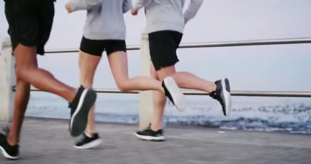 Amici Corsa Gambe Spiaggia Fitness Allenamento Allenamento All Aria Aperta — Video Stock