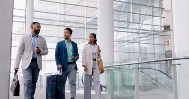Business Team Reisen Und Kommunikation Einem Flughafen Mit Pendelverkehr Und — Stockvideo