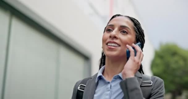 Forretning Telefonopkald Kvinde Byen Netværk Samtale Med Forbindelse Medarbejder Mobil – Stock-video
