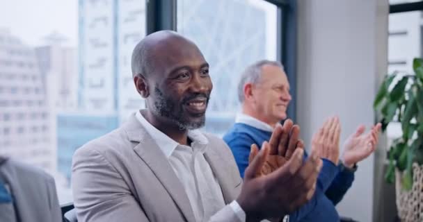 Business People Black Man Happy Team Applause Seminar Tradeshow Achievement — Stock Video