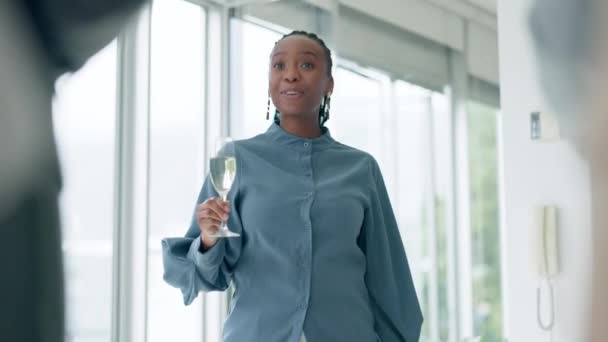 Success Speech Champagne Black Woman Office Party Winner Deal Partnership — Stock Video