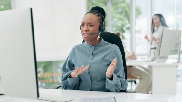 Centro Atención Telefónica Servicio Cliente Mujer Negra Oficina Hablando Por — Vídeos de Stock