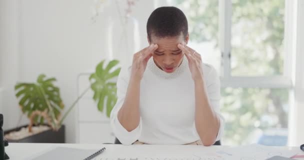 Dolor Cabeza Estrés Mujer Negocios Oficina Con Crisis Problemas Trabajando — Vídeo de stock