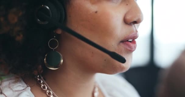 Καλέστε Κέντρο Μικρόφωνο Και Στόμα Της Γυναίκας Μιλάμε Για Crm — Αρχείο Βίντεο