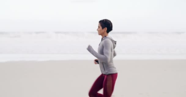 Spor Sağlık Plajda Yarış Yarışma Maraton Antrenmanı Için Koşan Kadınlar — Stok video