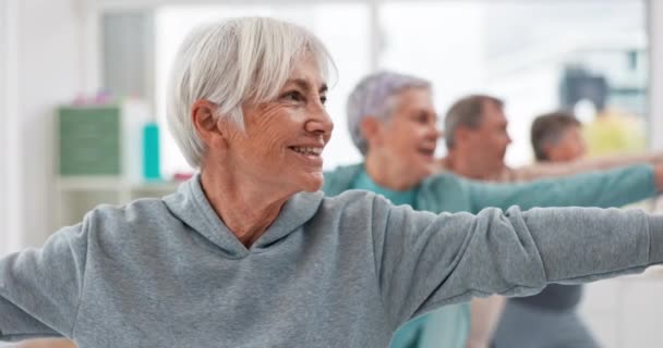 Oude Mensen Yogales Fitness Stretching Met Geluk Wellness Pensioen Gezondheid — Stockvideo