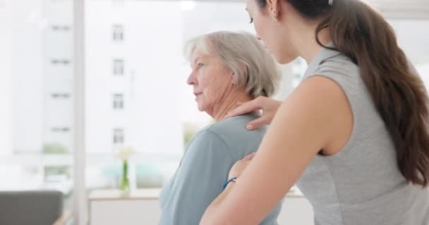 Femme Physiothérapie Réadaptation Pour Douleurs Aux Épaules Soutien Arthrite Conseils — Video