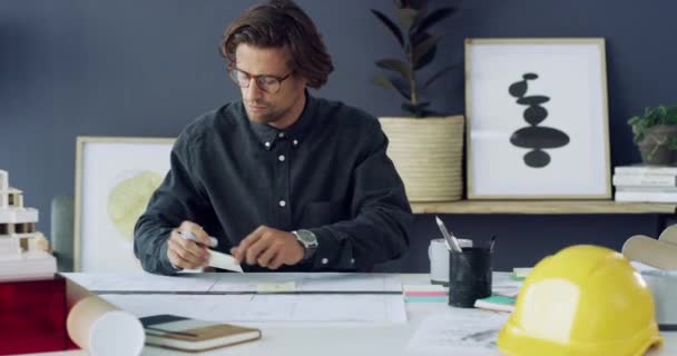 Architectuur Man Schrijven Planning Kantoor Voor Blauwdruk Ideeën Creatief Ontwerp — Stockvideo