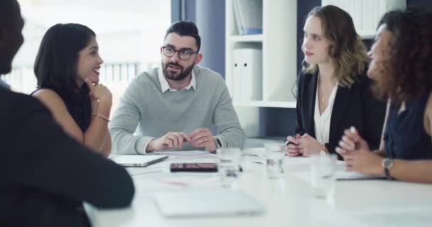 Empresários Discussão Brainstorming Planejamento Reunião Para Estatísticas Financeiras Estratégia Equipe — Vídeo de Stock