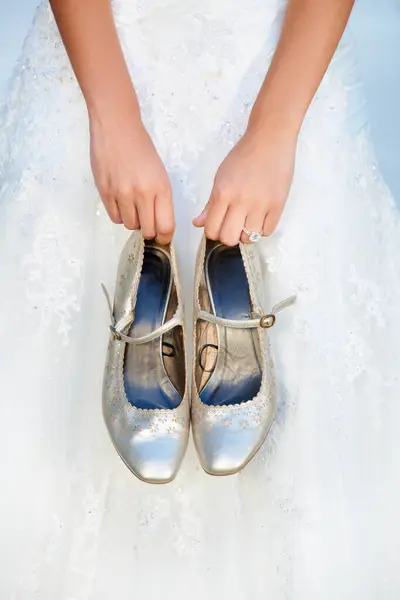 Hands Wedding Closeup Bride Shoes Dress Luxury Elegant Romantic Event — Stock Photo, Image