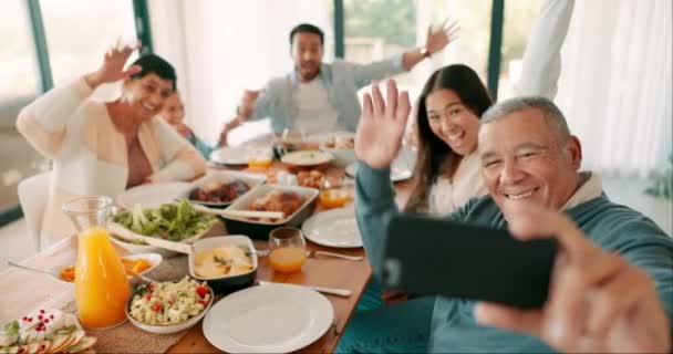 Acción Gracias Ola Videollamada Con Abuelo Familia Juntos Para Unión — Vídeos de Stock