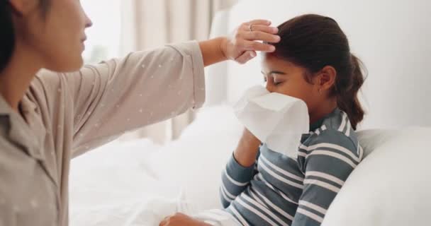 Κρεβάτι Έλεγχος Θερμοκρασίας Παιδί Άρρωστο Από Βακτηρίων Κρυολόγημα Ασθένεια Ανήσυχη — Αρχείο Βίντεο