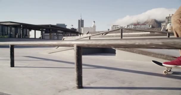 Brusle Sport Obuv Skateboardu Parku Pro Cvičení Rekreační Hobby Dobrodružství — Stock video