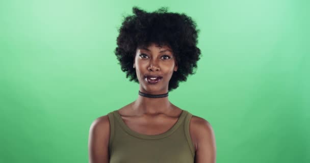 Tela Verde Rosto Mulher Negra Feliz Estúdio Rindo Com Confiança — Vídeo de Stock