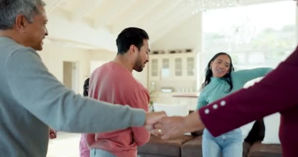 Rodiče Děti Prarodiče Taneční Hry Obývacím Pokoji Zábavné Sbližování Štěstí — Stock video